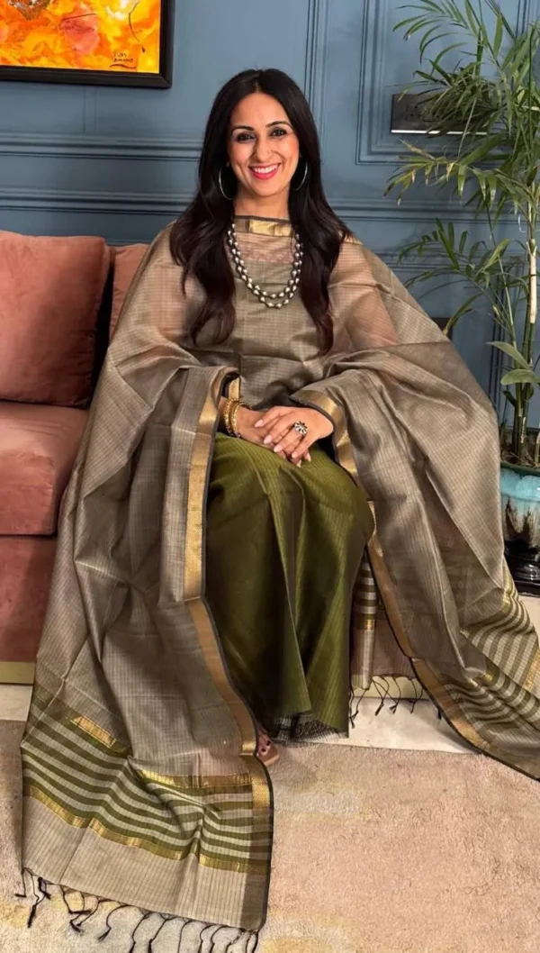 Exclusive Banarasi Unstitched Salwar kameez with Dupatta