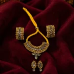 ladoo gopal jewellry (1) Golden Kundan Style Set