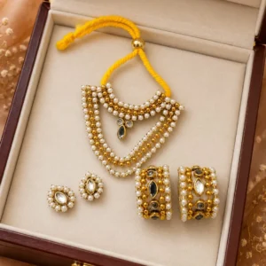 ladoo gopal jewellry (7) Pearl & Golden Bead Set